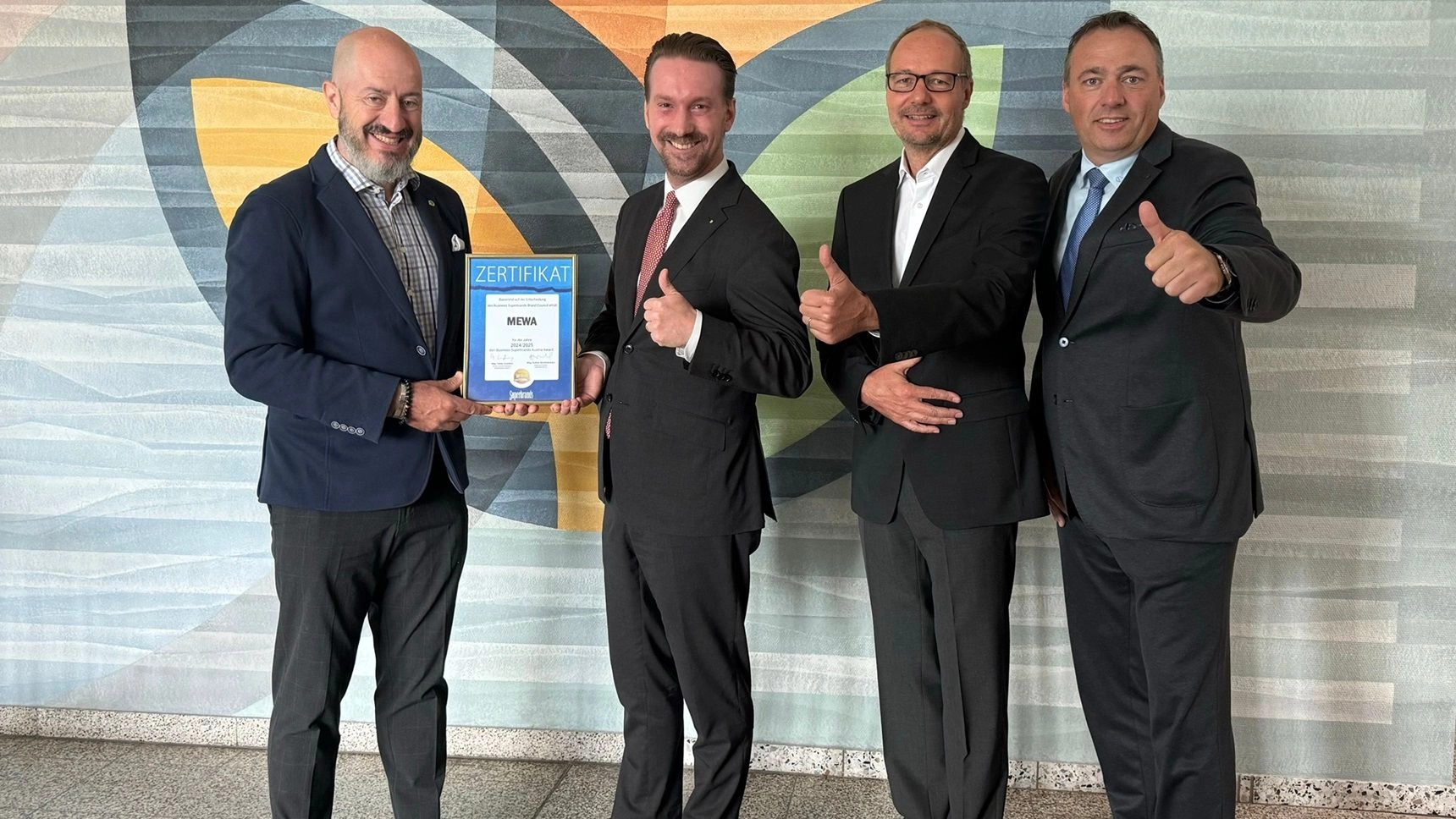 Auch für 2024/2025 darf sich Mewa wieder über die Auszeichnung als Business Superbrand freuen. (Foto: Mewa)