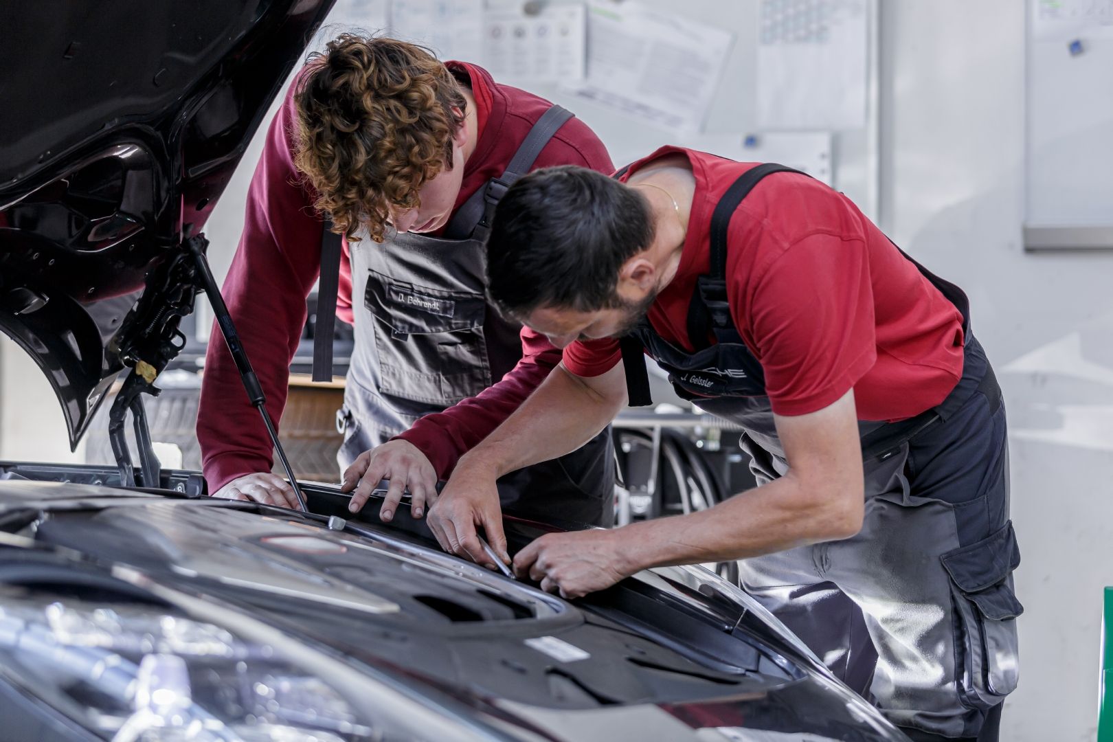 Le officine autorizzate possono affidare a Mewa anche la gestione dell’abbigliamento da lavoro brandizzato. (Foto: Mewa)