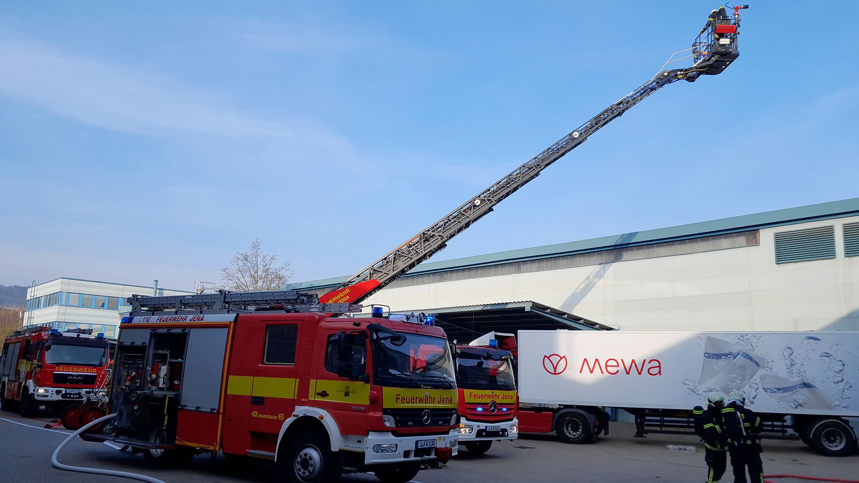 Brandschutzübung auf dem Gelände des Textil-Service-Unternehmens Mewa in Jena-Winzerla (@Daniel Friederichs)