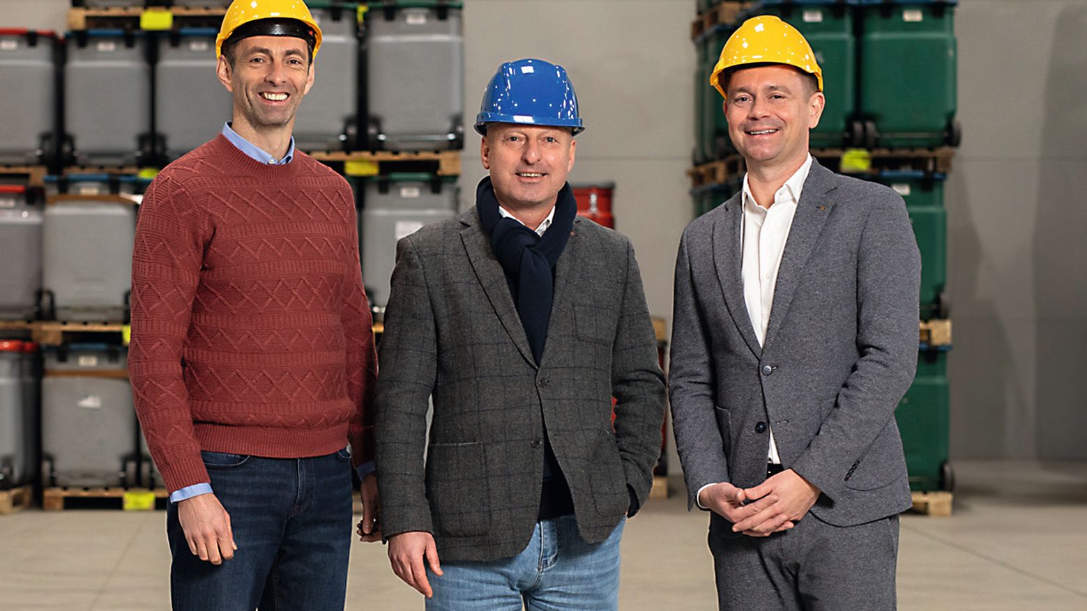 Mewa eröffnete zu Beginn 2025 eine Landesgesellschaft in Rumänien: (v.l.n.r.) Bogdan Mitea, Kfm. Geschäftsleiter Mewa Rumänien; George Lazar, Managing Director Europe; Laszlo Horváth, Kfm. Geschäftsführer Mewa Ungarn (© Mewa)