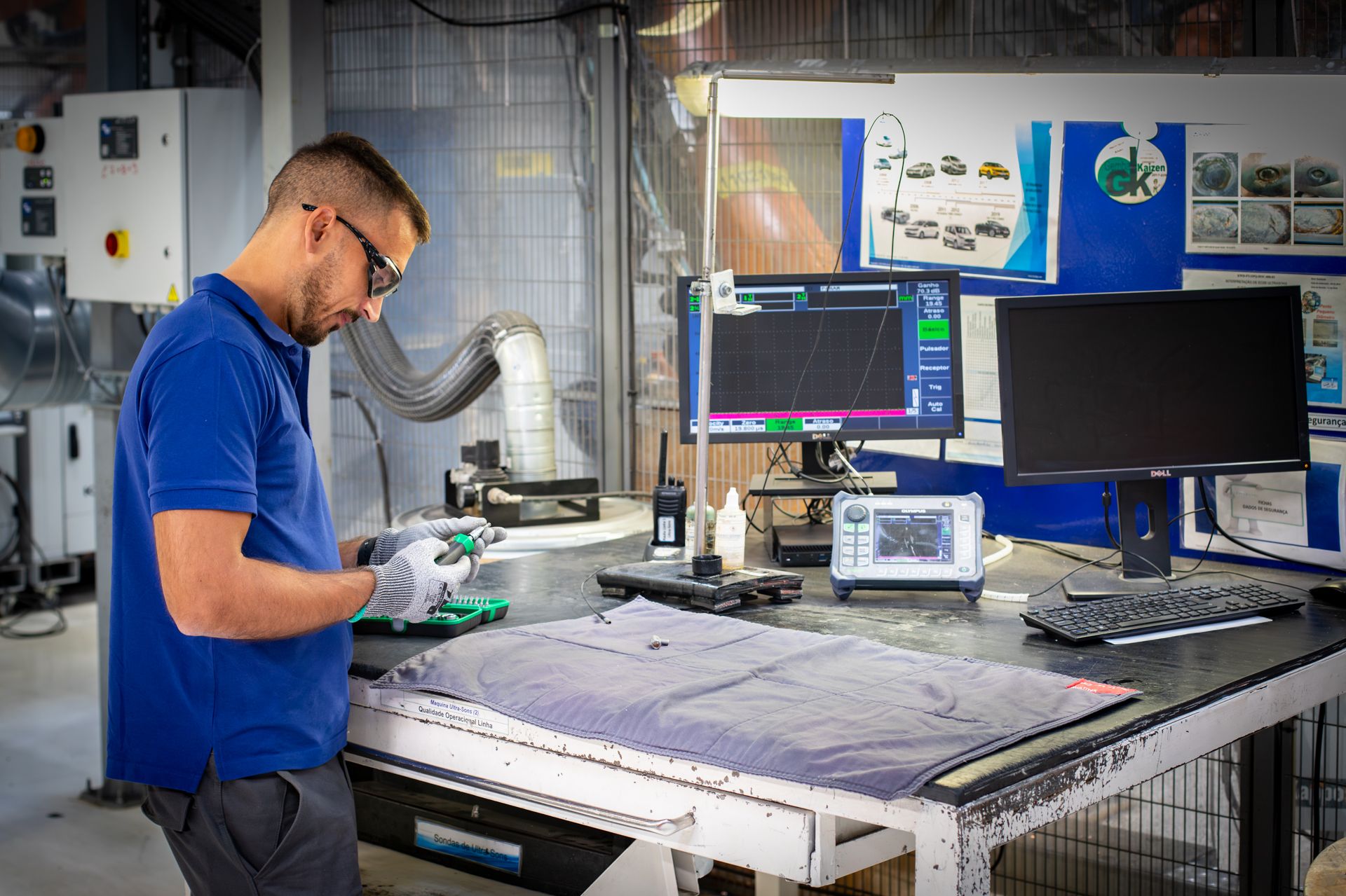 A manta de recolha de óleo pode absorver até 3 litros de líquido (foto: Mewa)