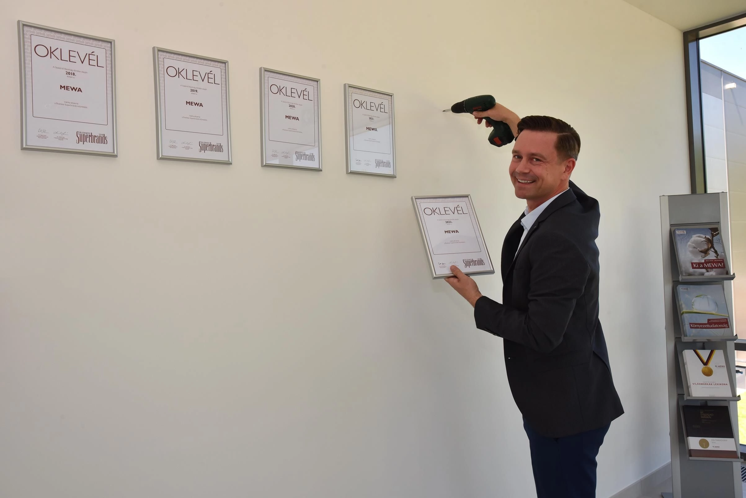 Horváth László ügyvezető már az ötödik Business Superbrand diplomát akaszthatja a falra (Fotó: Mewa)