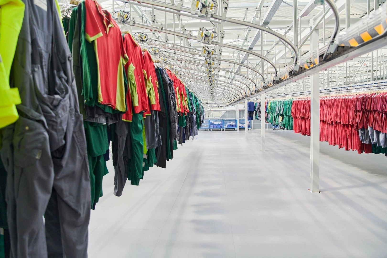 Den Aufwand für die Ausstattung mit Betriebstextilien im Blick behalten: Textil-Service sorgt für Kostentransparenz (Foto: Mewa)