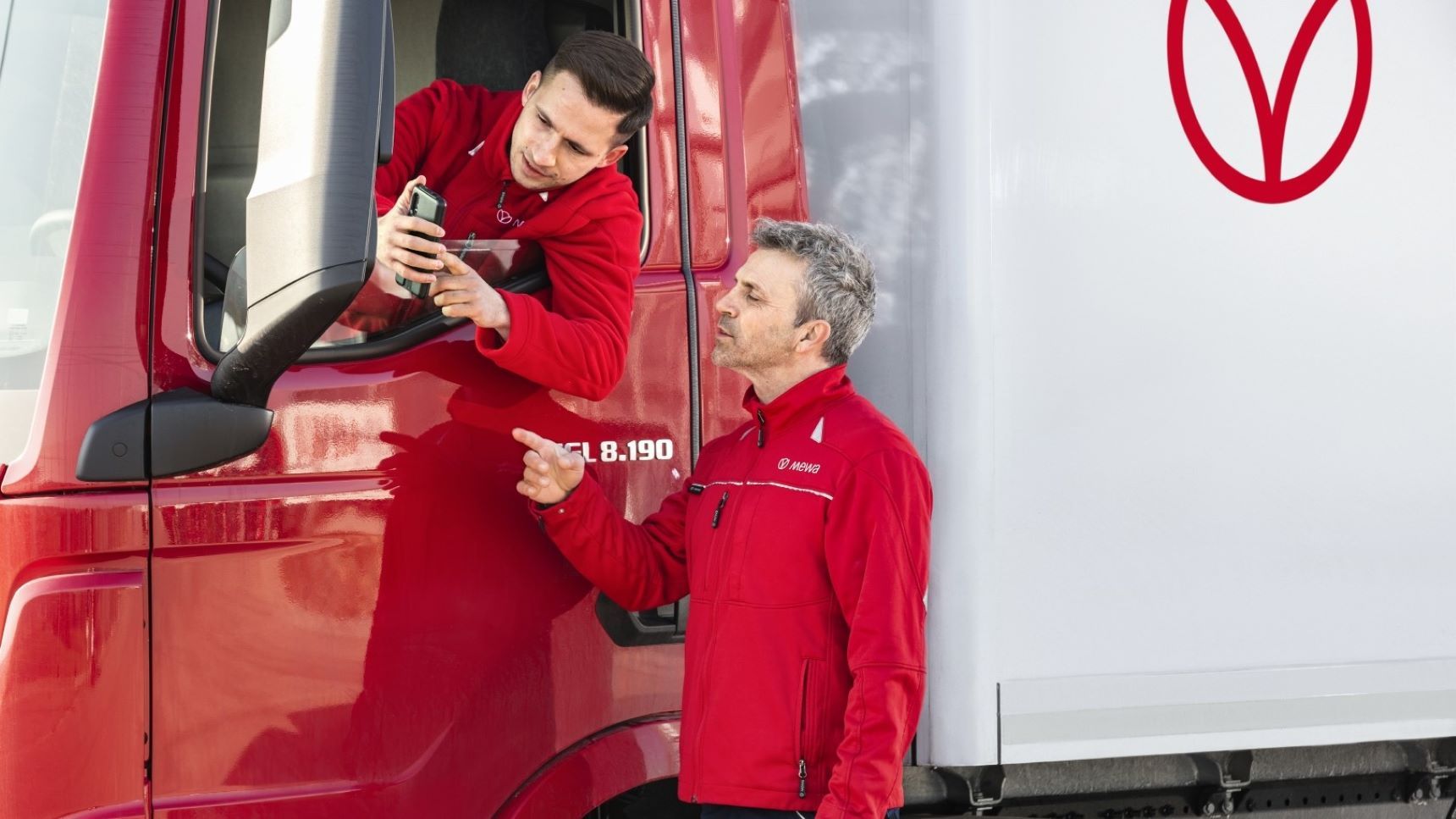In der Distributionslogistik nutzt Mewa nachhaltige Verfahren. (Fotos: Mewa)