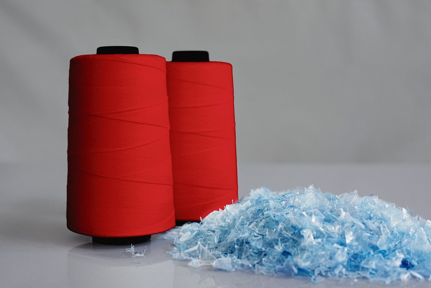 Új high-tech szövet régi ruhákból