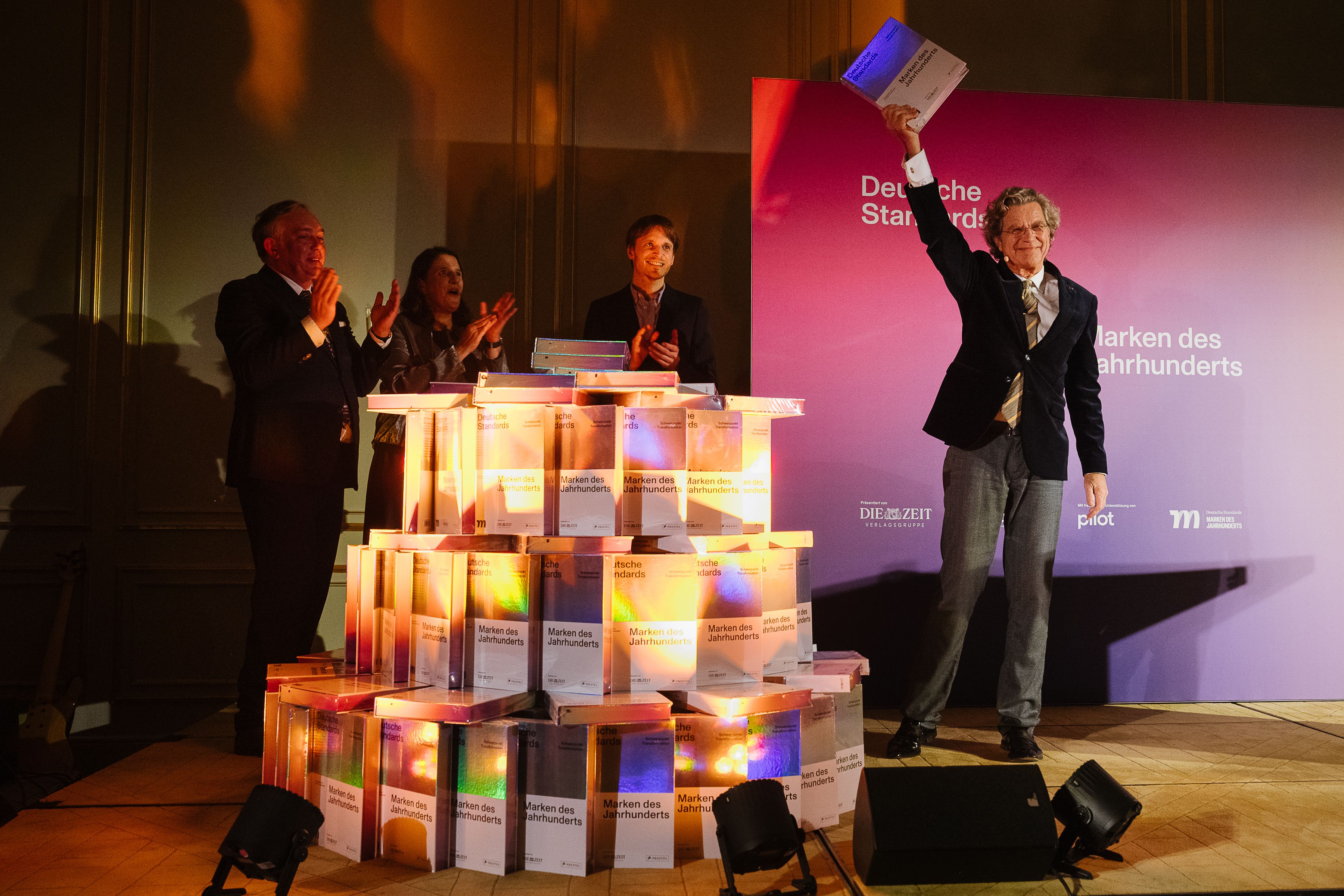 Studio ZX, das Brand Studio der ZEIT Verlagsgruppe, hat Mewa erneut als „Marke des Jahrhunderts“ ausgezeichnet. 