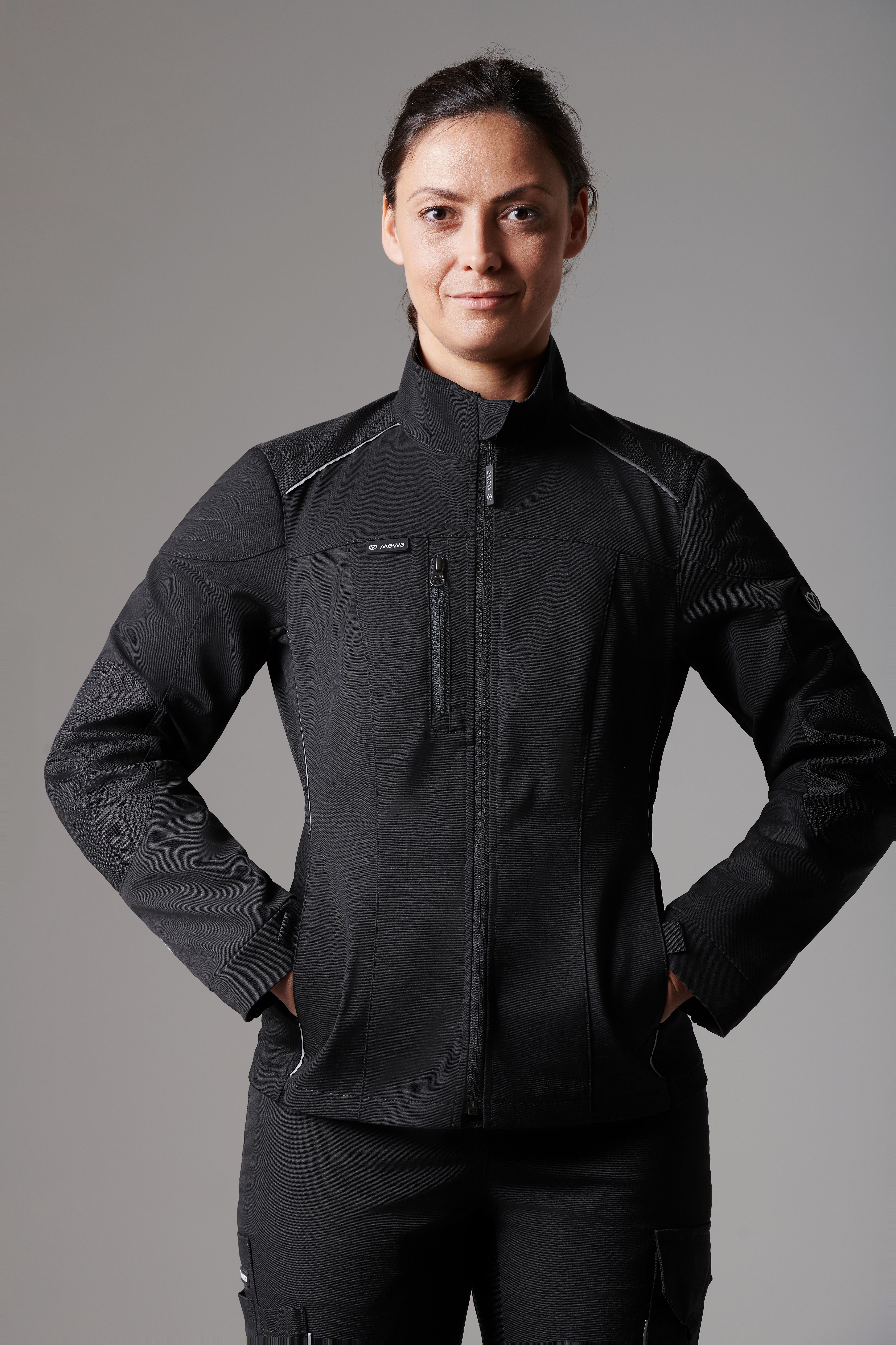 Les collections Mewa allient des coupes modernes aux exigences en matière de vêtements de travail adaptés aux besoins.