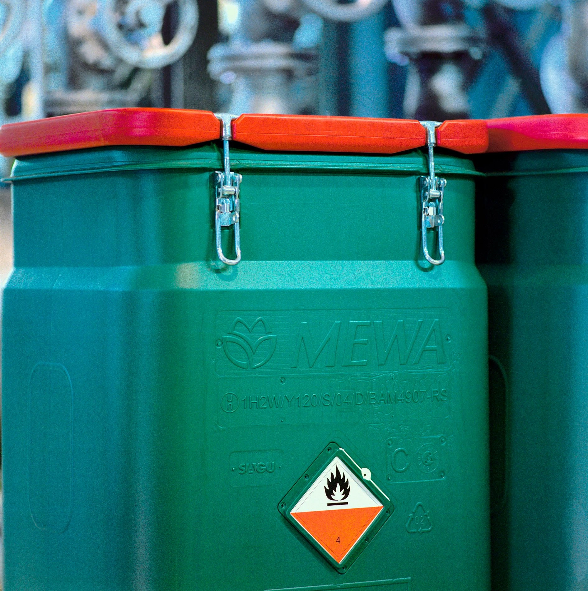 Stockage et transport en toute sécurité dans le Safety-Container Mewa «SaCon». 