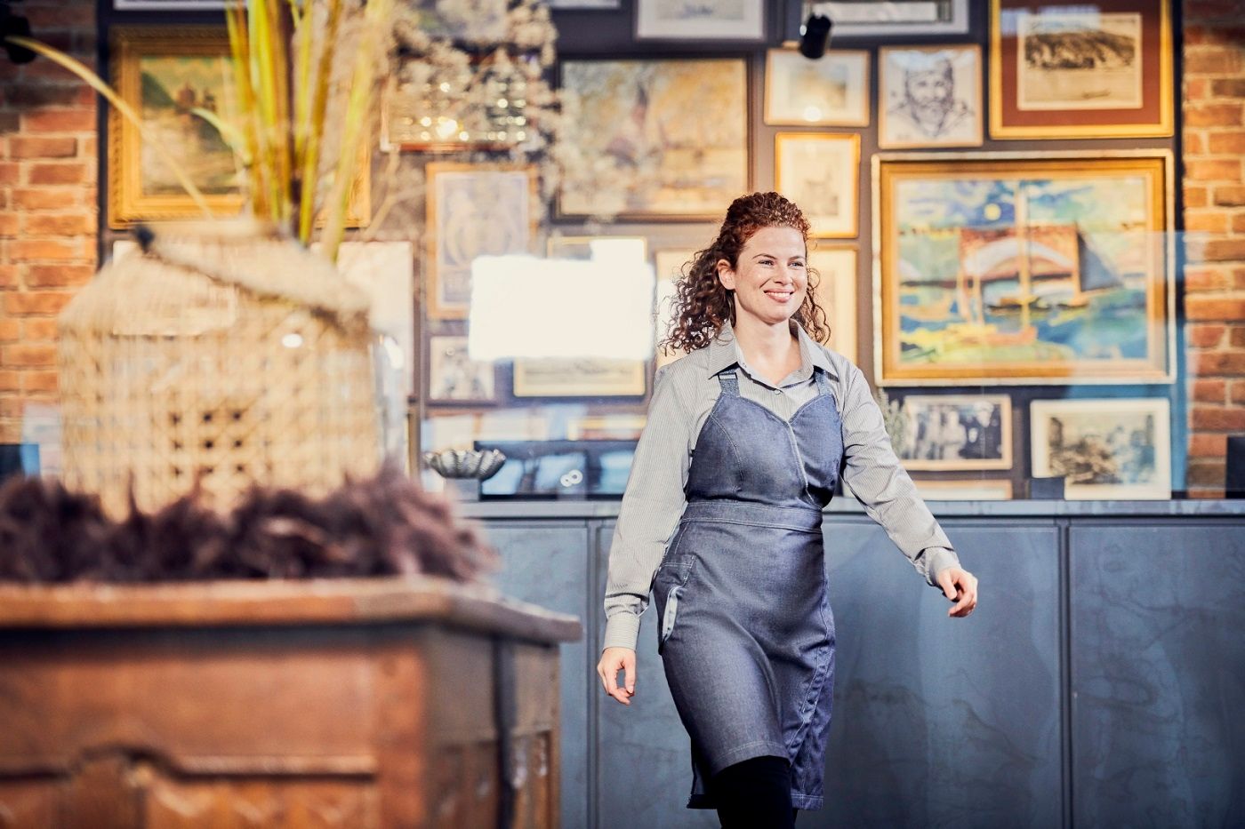 Urbane Arbeitskleidung für Service, Gastronomie und Hotellerie