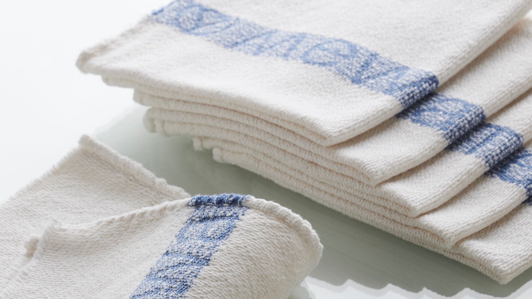 Lavables et réutilisables jusqu’à 50 fois, les lavettes industrielles de Mewa contribuent efficacement à la réduction des déchets en entreprise et préservent ainsi les ressources naturelles. 