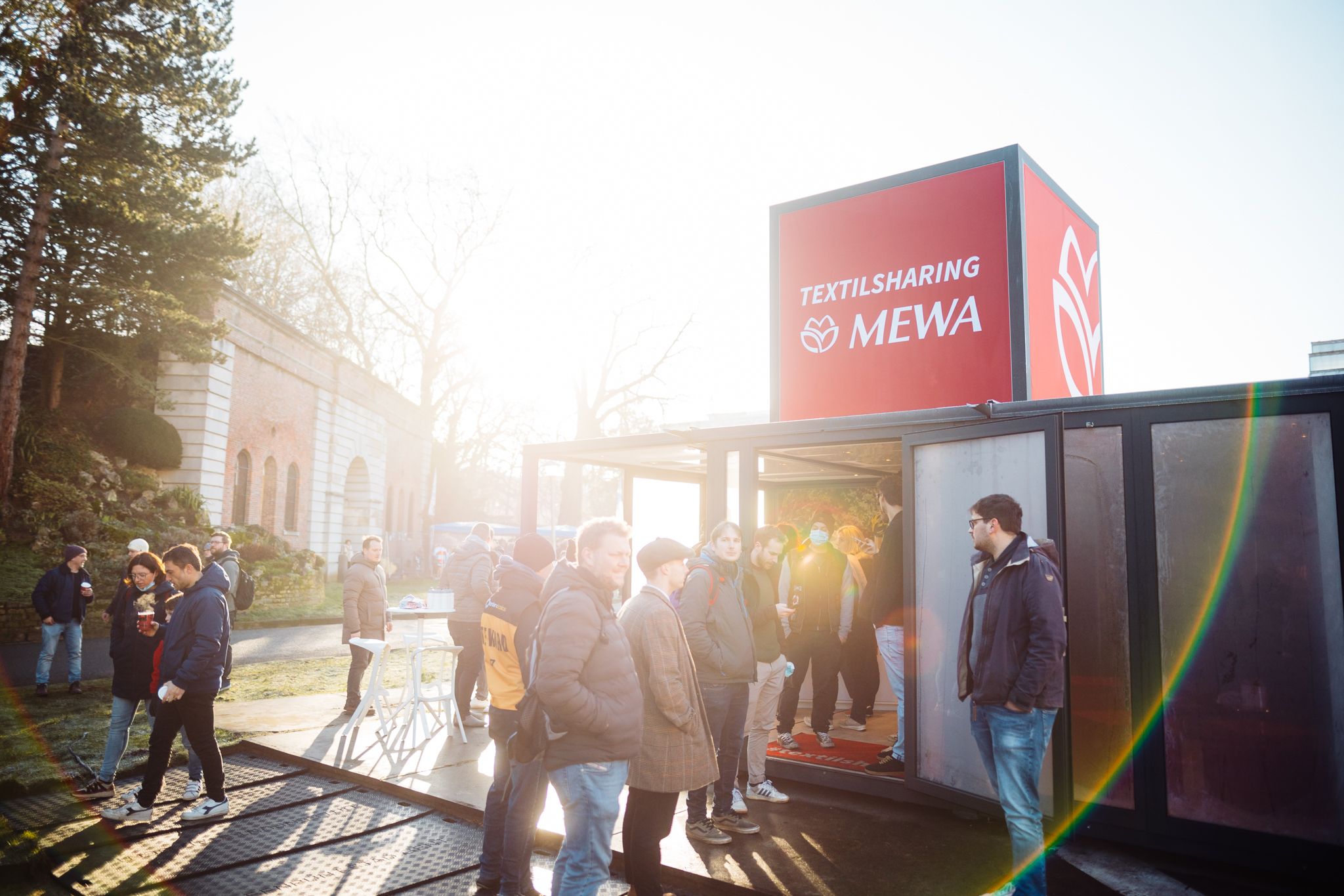 Na een succesvol openingsseizoen als sponsor van de gerenommeerde wielerreeks Flanders Classics, wordt Mewa ook in 2023 en 2024 officieel hoofdsponsor van deze internationale wielerwedstrijden. 