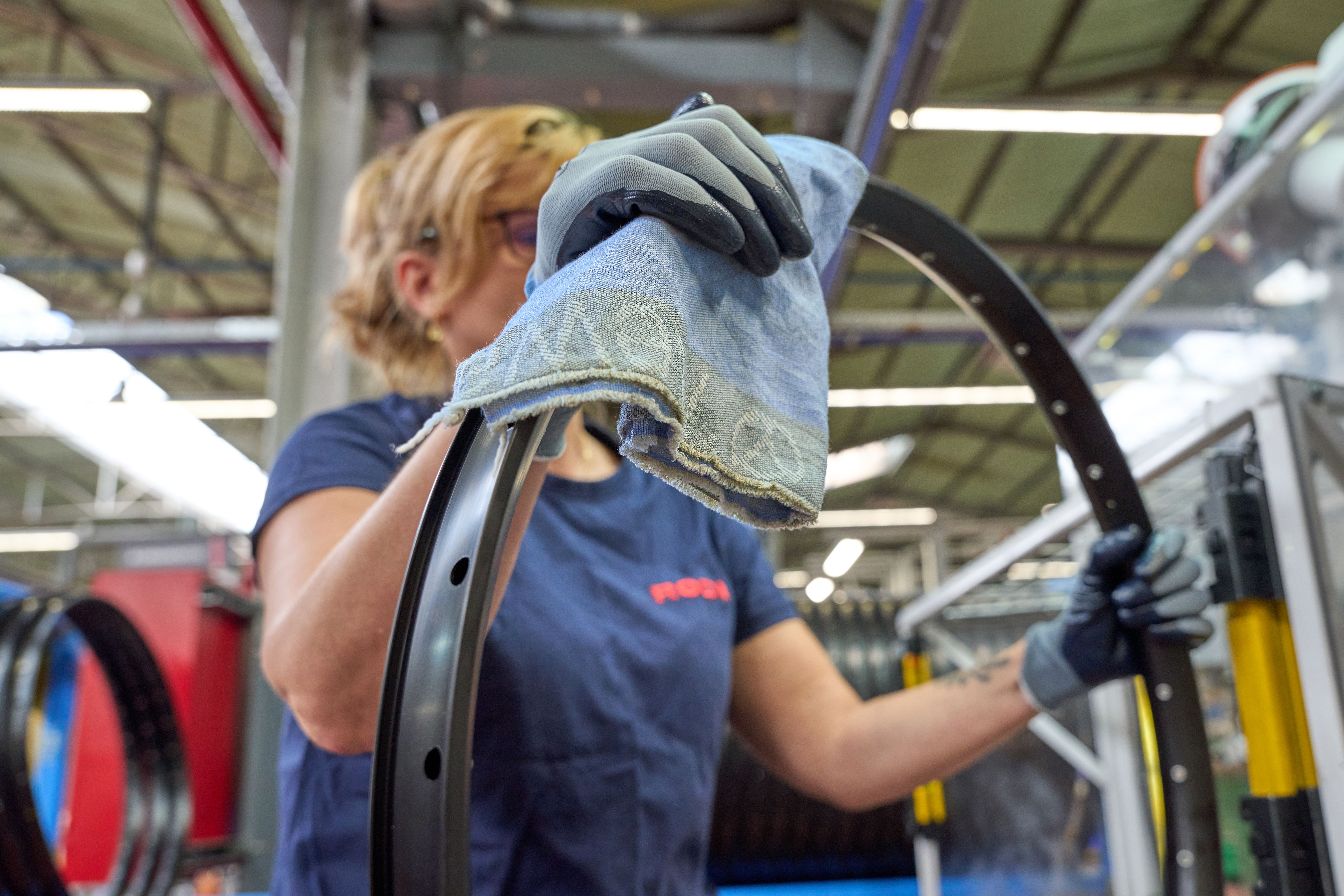 Per a cada tasca, el drap adient: draps de neteja d’alta qualitat que es poden rentar i reutilitzar fins a 50 vegades.