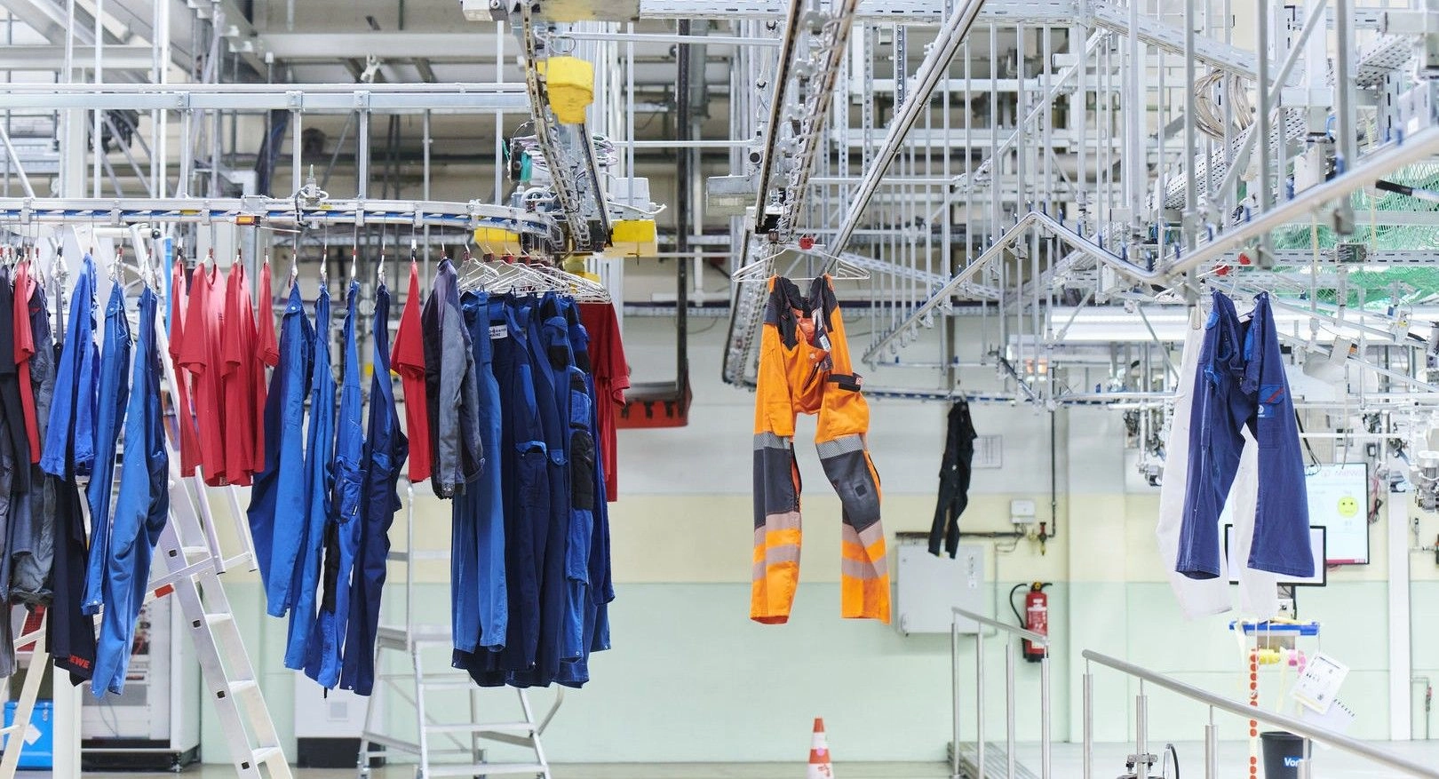Audit-Nachweise bei Berufskleidung: Eigenwäsche, hybride Lösung oder Textil-Service?  