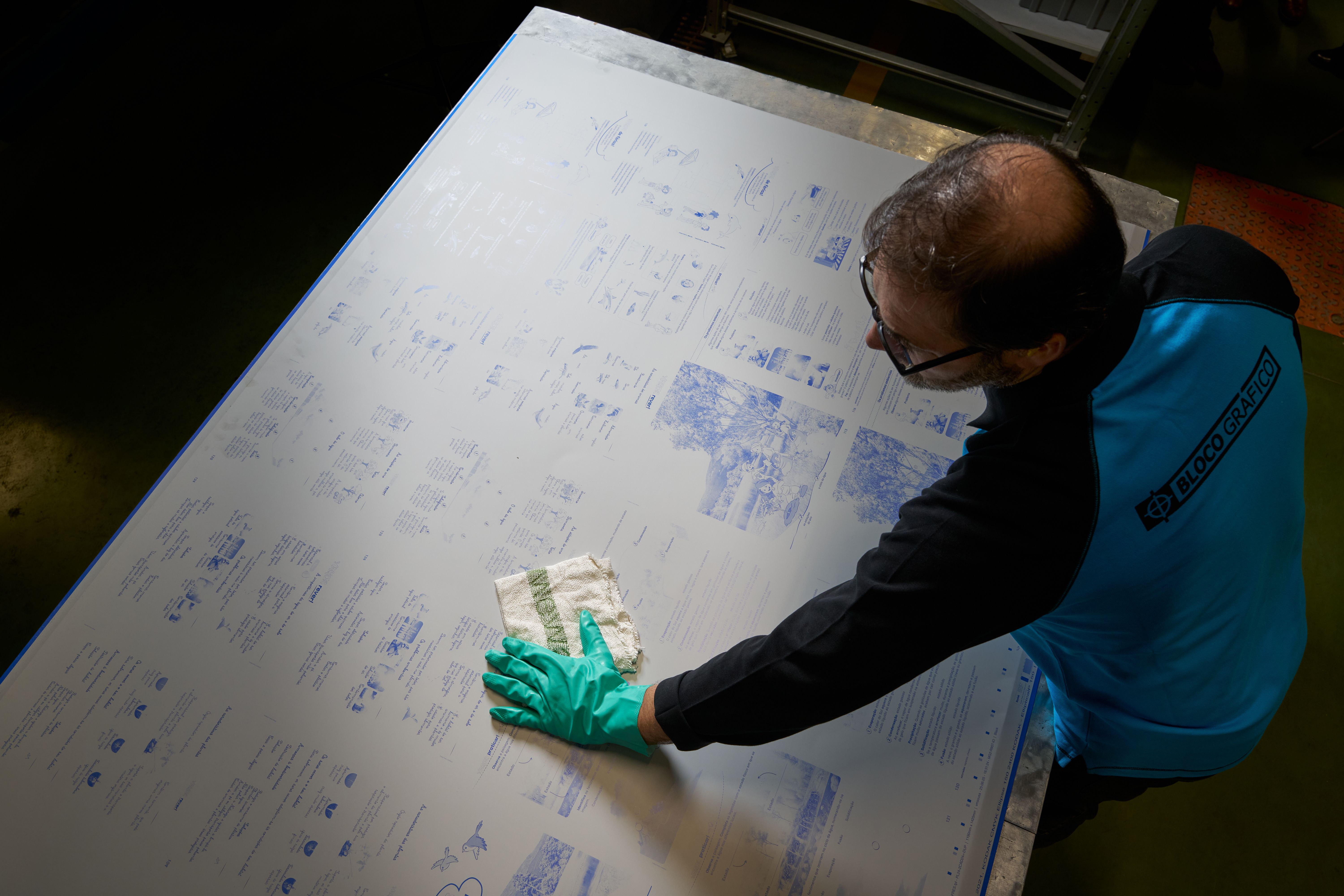 As sensíveis chapas de alumínio podem ser limpas suavemente com o pano da Mewa (foto: Mewa)