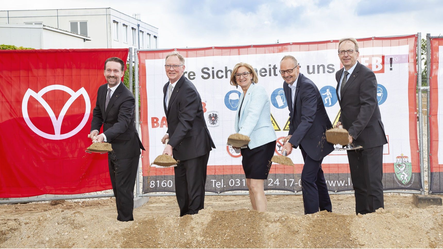 In Schwechat erfolgte der Spatenstich für den modernsten Putztuch-Service-Betrieb Europas.