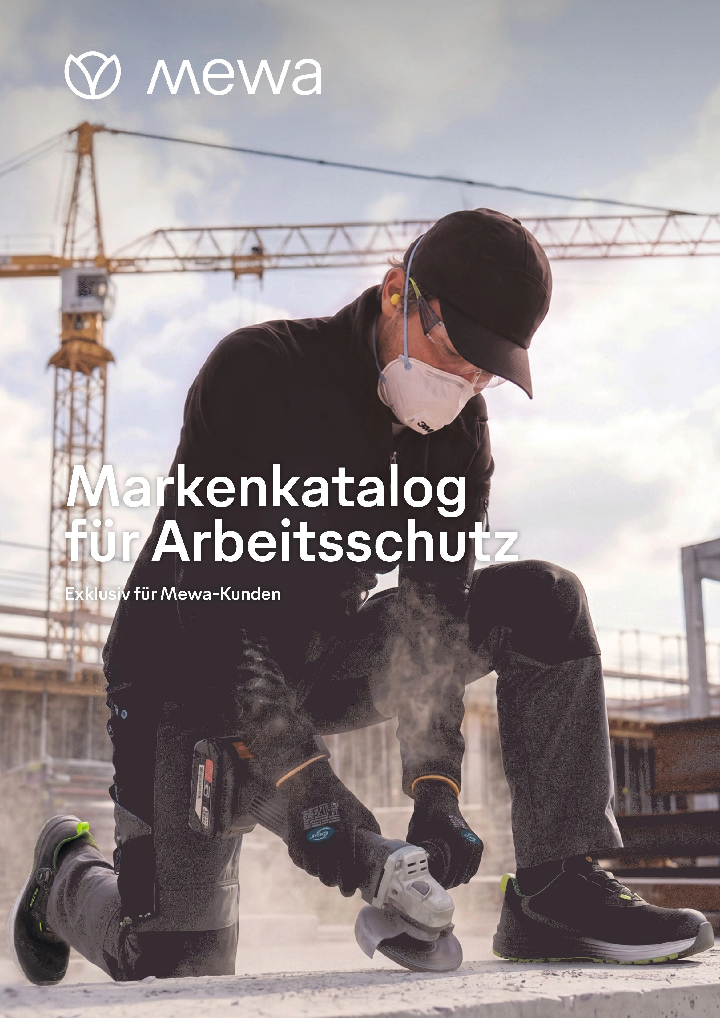131 Neuartikel, mehr Auswahl bei Damenkleidung und ein grösseres Schuhangebot: Das neue Sortiment von Mewa im Onlineshop und Katalog 2026/27 (Foto: Mewa/KI-generiert ergänzt)