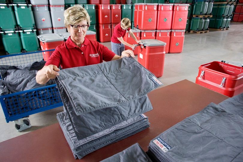 Les Multitex s’entreguen i emmagatzemen en els contenidors de seguretat SaCon, dissenyats especialment per a Mewa amb tancament hermètic i rodes.