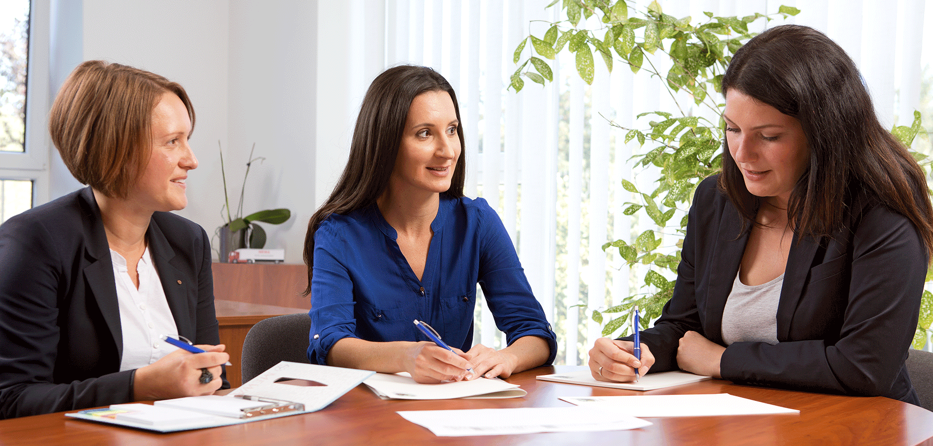 Kundenbeirat sitzt am Tisch